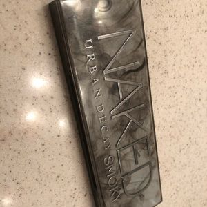 Urban Decay Smokey Eyeshadow Palette